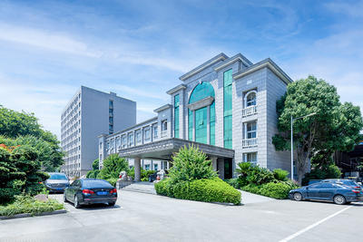 Ngoại thất nhà máy